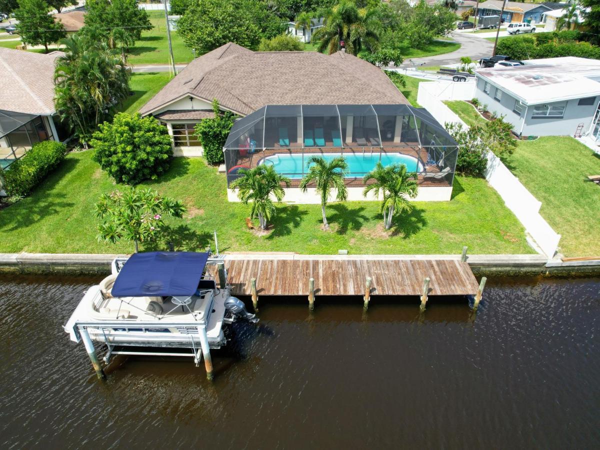 House With A Boatyour Private Waterfront Resort 포트샬롯 외부 사진